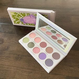 Ace Beautē Beaute Violet Sage Palette